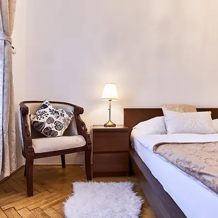 Apartment Old Town Square Royal *