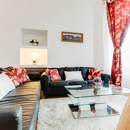 Old Town Square Royal Apartment Prague