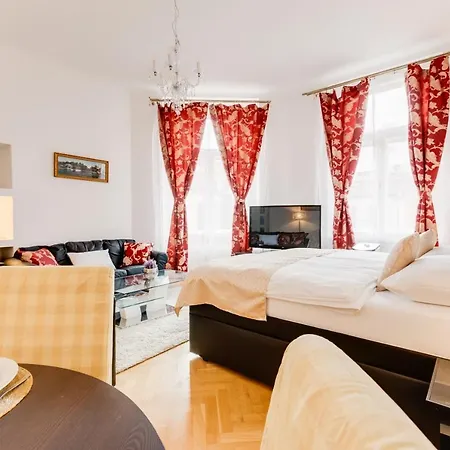 Old Town Square Royal Apartment Prague