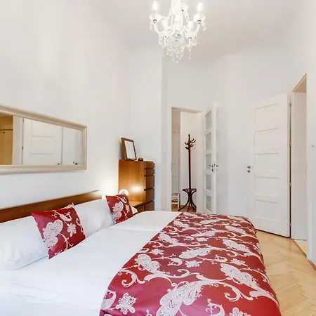 Apartment Old Town Square Royal