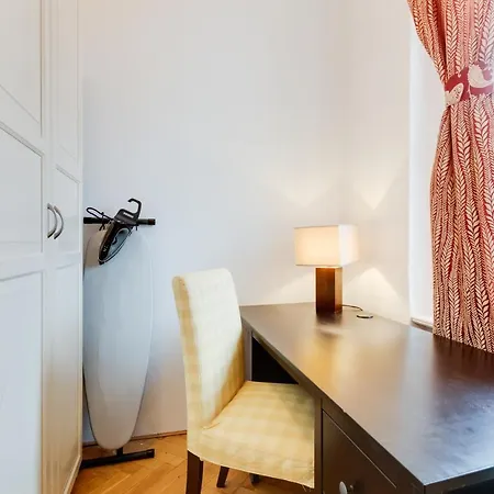 Apartment Old Town Square Royal