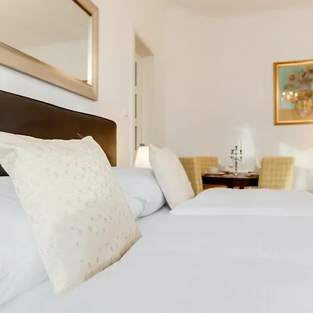 Old Town Square Royal Apartment Prague